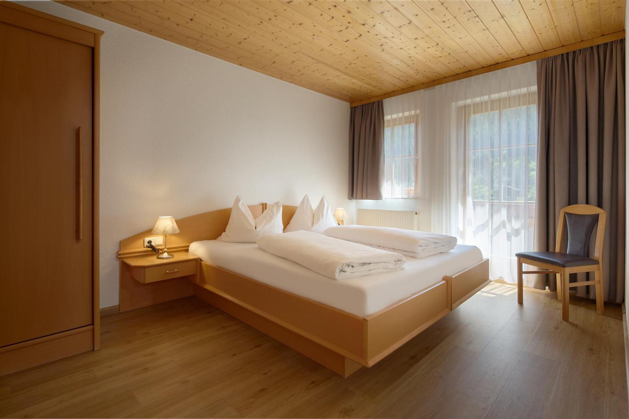 Haus Altana Apartment Гарделен Екстериор снимка