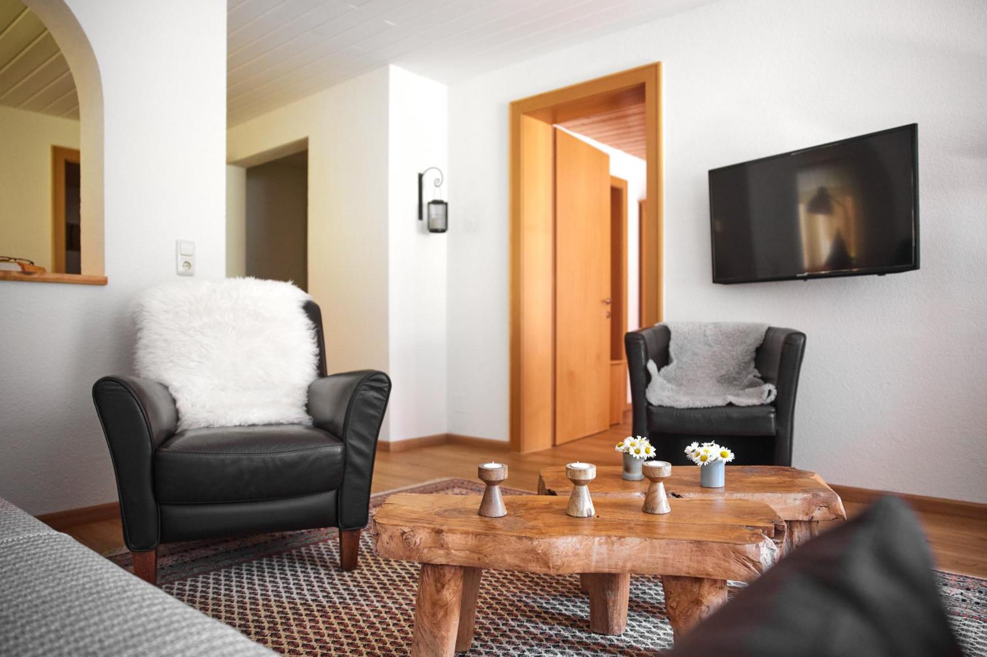 Haus Altana Apartment Гарделен Екстериор снимка