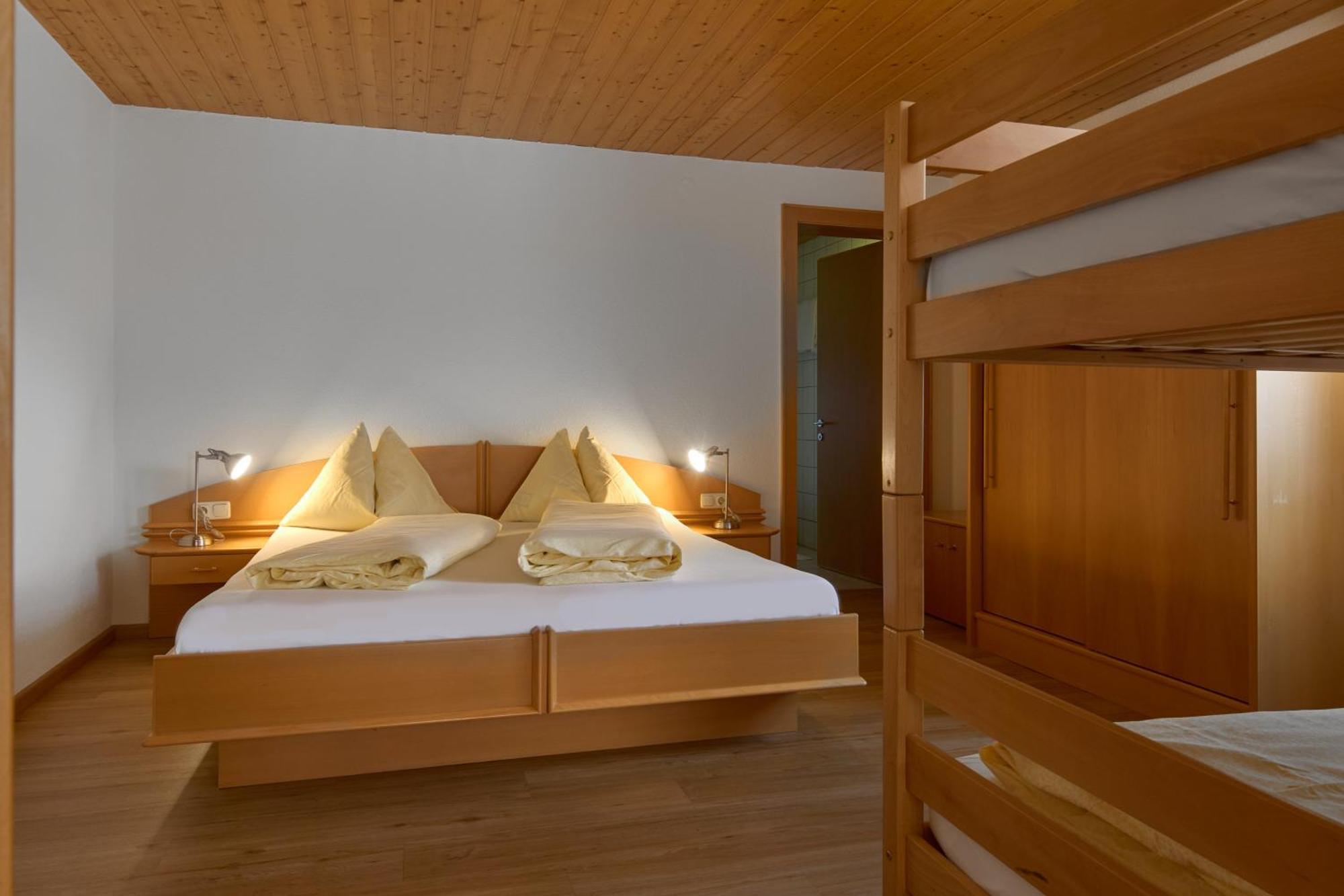 Haus Altana Apartment Гарделен Екстериор снимка