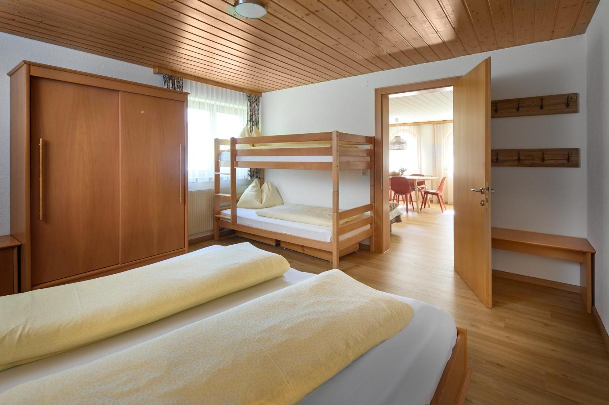 Haus Altana Apartment Гарделен Екстериор снимка