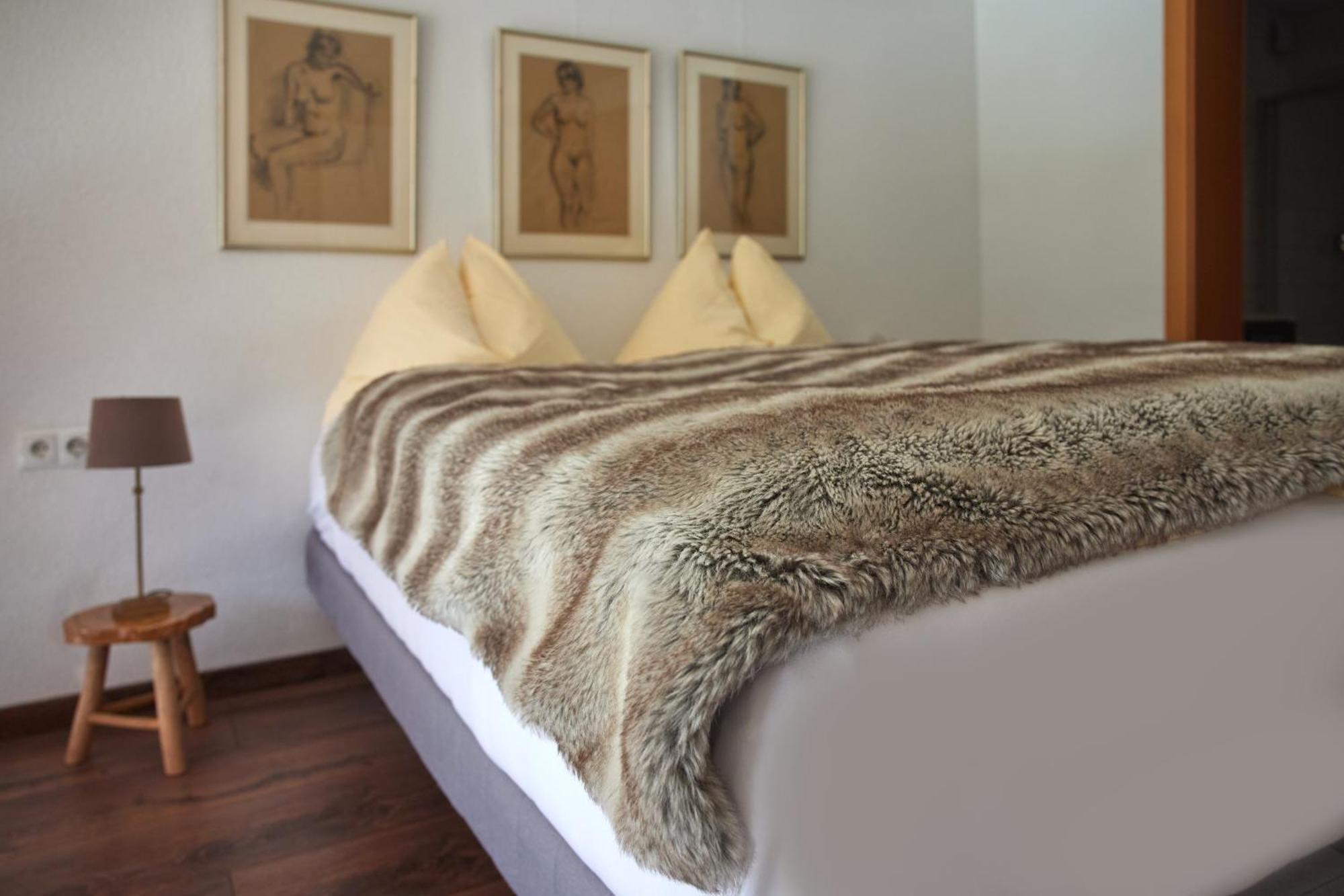 Haus Altana Apartment Гарделен Стая снимка