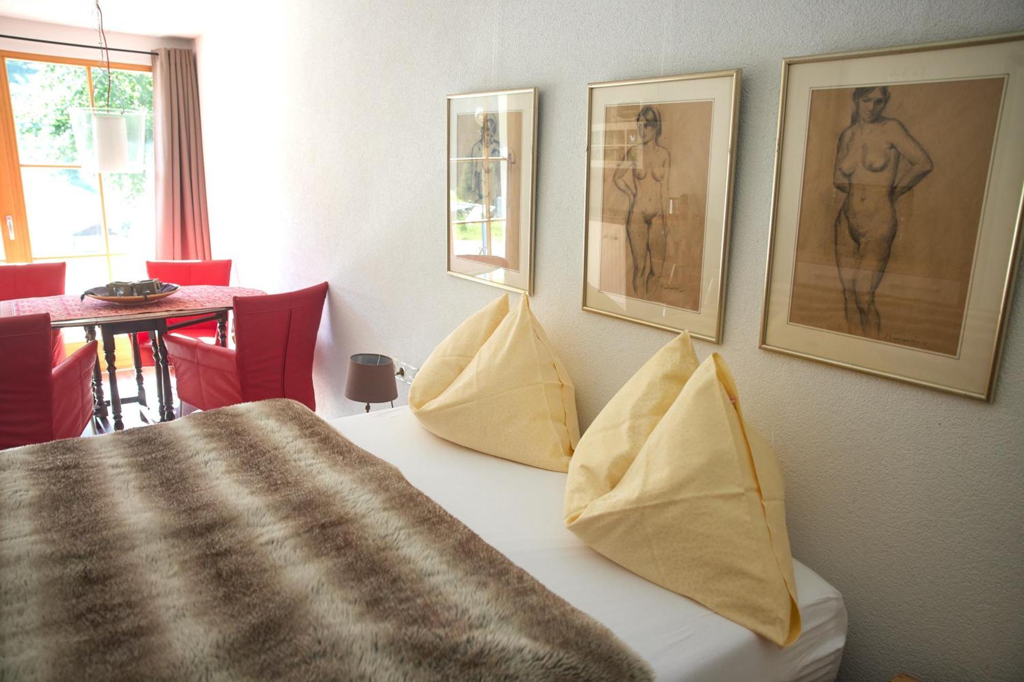 Haus Altana Apartment Гарделен Стая снимка